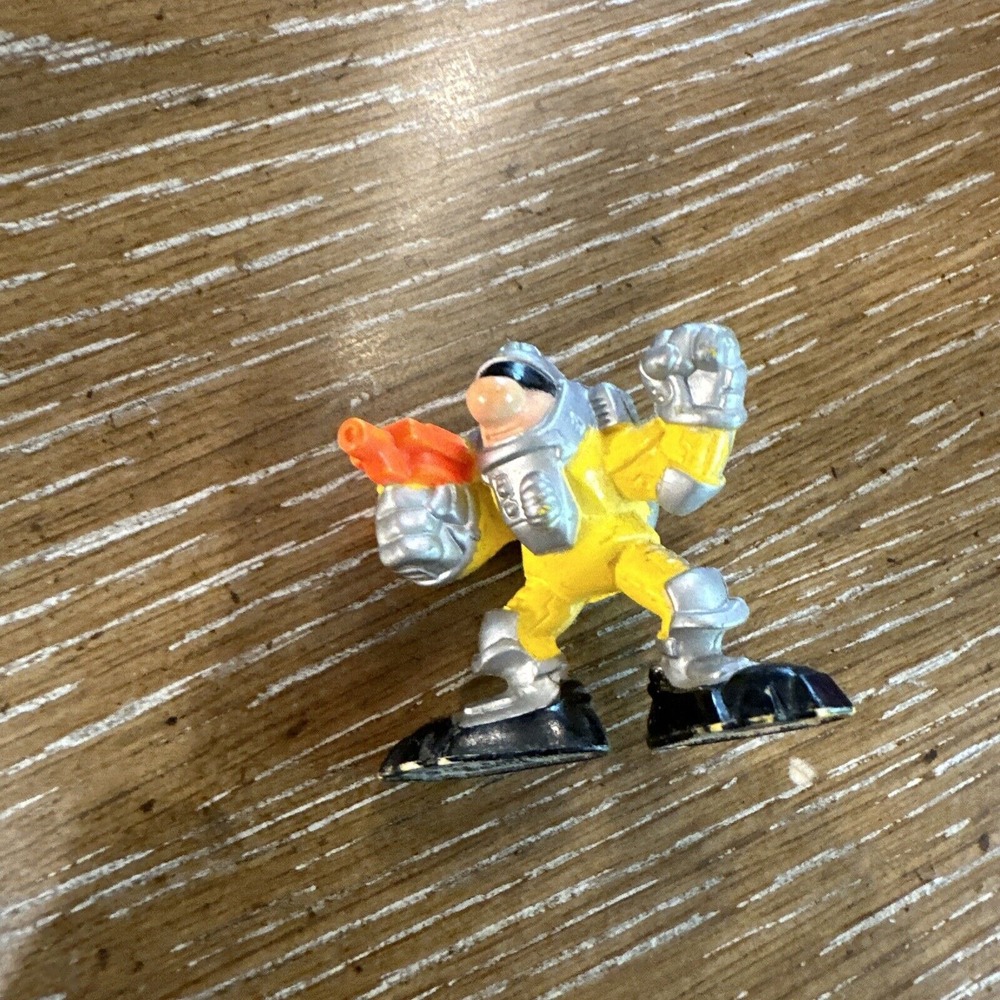 Vintage 1998 Fisher Price Great Adventures Space Shuttle Figures, ASTRONAUT